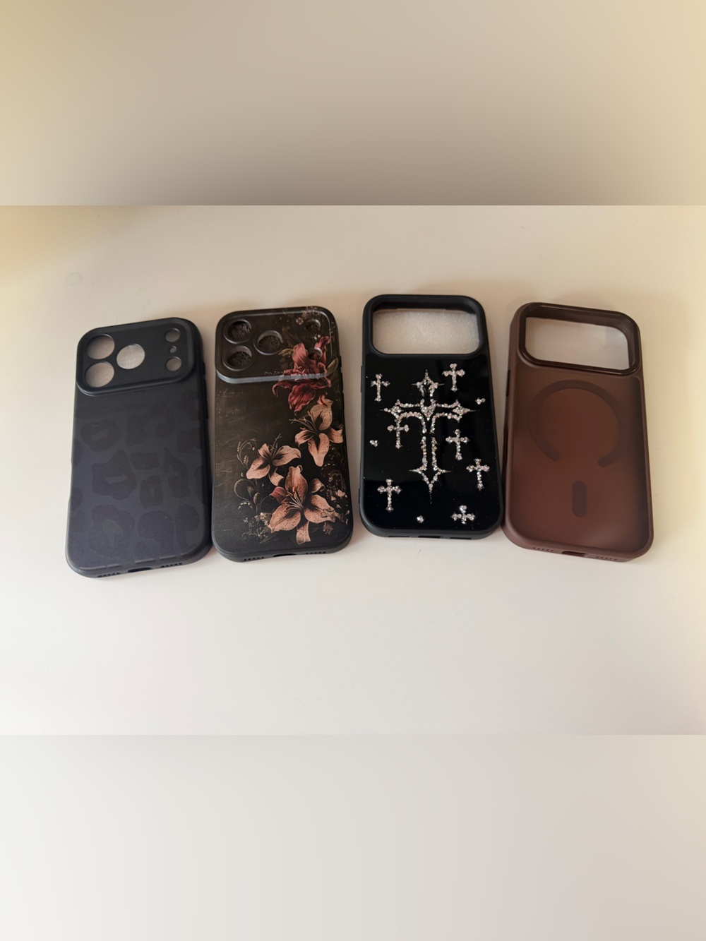 Set of IPhone 17 Pro Cases